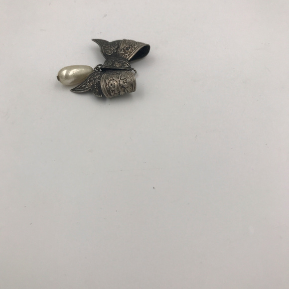 VTG Silver Tied Bow with Pearl Pendant - Picture 4 of 5